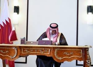 وكيل وزارة الخارجية لشؤون المراسم يقدم واجب العزاء في وفاة الشيخ حمد بن خليفة آل ثاني