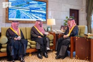 اطلع على برامجه وخدماته العلاجية والتأهيلية.. أمير منطقة الرياض يستقبل مسؤولي مركز وطن لعلاج وتأهيل مرضى الإدمان