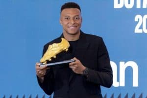 كليان مبابي يحصد جائزة الحذاء الذهبي لهداف كأس العالم