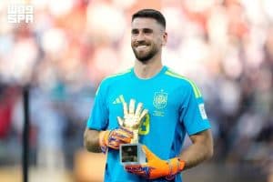 الإسباني سيمون يحصد القفاز الذهبي لأفضل حارس في كأس العالم