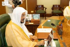 وزير الشؤون الإسلامية يدشّن خدمة بطاقة “مسلم جديد” على تطبيق “توكلنا”