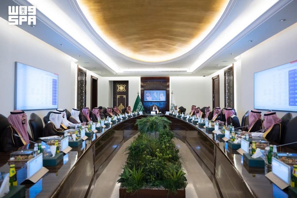 نائب أمير مكة يرأس اجتماع اللجنة الدائمة للحج والعمرة