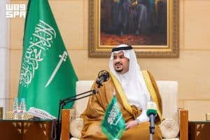 نائب أمير الرياض يكرّم 69 طالبًا وطالبة لتحقيقهم العلامة الكاملة في الجانب العلمي والتحصيلي على مستوى المنطقة