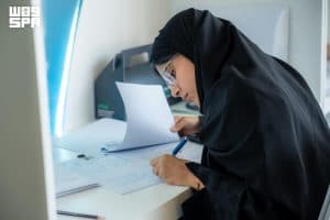 المتنافسون في أولمبياد العلوم النووية الدولي بجدة يؤدون الاختبار النظري