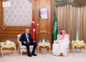 ولي العهد يلتقي رئيس تركيا