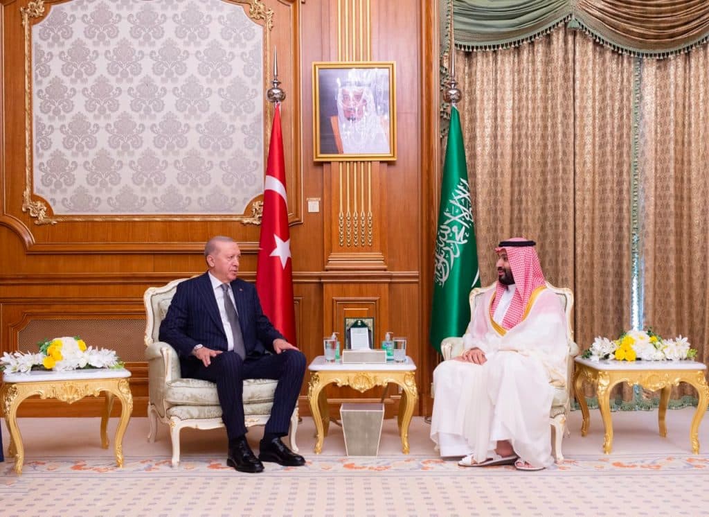 البيان المشترك: استعرضت قمة مكة للدفاع المشترك العلاقات المتميزة بين المملكة وباكستان وتركيا وعددًا من القضايا ذات الاهتمام المشترك
