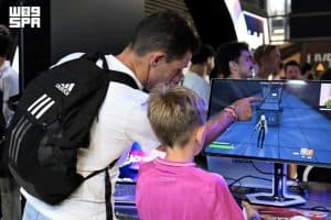 كأس العالم للرياضات الإلكترونية يجسد قدرة الألعاب على جمع الأجيال