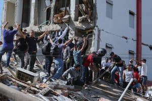 مصرع 20 شخصًا وتضرر 6 مطارات جراء زلزال في كولومبيا