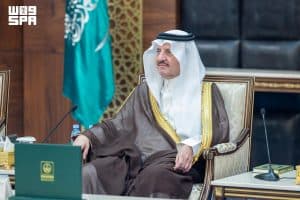 أمير الشرقية يستقبل منسوبي غرفة حفر الباطن