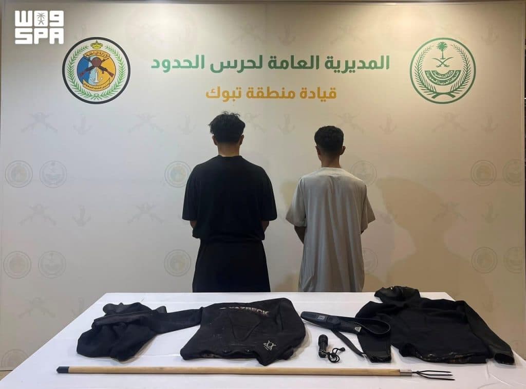 “حرس الحدود” بتبوك يضبط مخالفين للائحة الأمن والسلامة للأنشطة البحرية