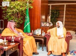 وزير الشؤون الإسلامية يستقبل سفير خادم الحرمين الشريفين لدى باكستان