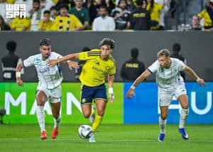 النصر يستهلّ حملة الدفاع عن لقب الدوري بثلاثية في شباك الفتح