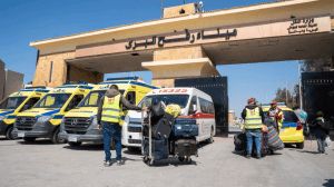 معبر رفح البري يستقبل دفعة جديدة من العائدين الفلسطينيين إلى غزة