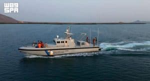 حرس الحدود ينفذ مبادرة تطوعية لتنظيف قاع البحر بمنطقة عسير