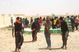 مركز الملك سلمان للإغاثة يوزّع (300) سلة غذائية في منطقة سناج بالصومال