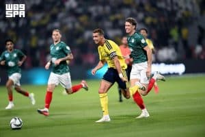 النصر ينتزع فوزا ثمينا أمام الاتفاق في الوقت القاتل