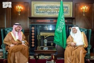 أمير منطقة تبوك يستقبل وزير البلديات والإسكان
