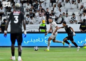 لقاء الشباب والرياض ينتهي بالتعادل 3-3