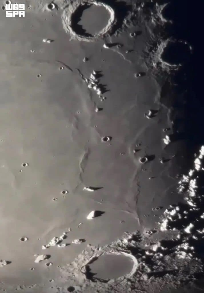 F10733880