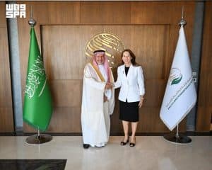 المشرف العام على مركز الملك سلمان للإغاثة يلتقي الممثلة الخاصة للأمين العام للأمم المتحدة المعنية بالأطفال والنزاع المسلح