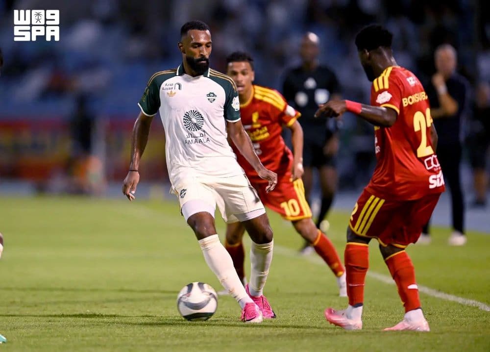 القادسية يتغلب على الأهلي 3-2