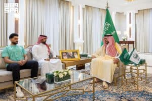 أمير الجوف يستقبل اللاعب سيف القايد بمناسبة تحقيقه ذهبية البطولة الآسيوية للكاراتيه