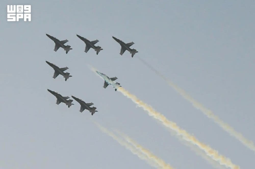 F10838570