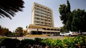 السودان يدين بشدة هجوم ميليشيا الحوثي الإرهابية على محطة لتوزيع الكهرباء في المدينة المنورة
