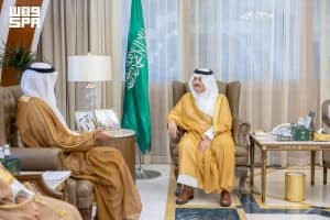 أمير المنطقة الشرقية يستقبل وزير الموارد البشرية والتنمية الاجتماعية