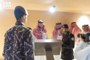 الأمير تركي بن محمد بن فهد يزور جناح وزارة الداخلية في معرض الصقور والصيد