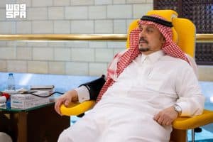 أمير الرياض يشارك في الحملة الوطنية السنوية للتبرع بالدم التي أطلقها سمو ولي العهد
