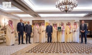 بحثا سبل الاستفادة من المقومات الطبيعية بالمنطقة وتعزيز جاذبية الزوار.. أمير القصيم يستقبل رئيس المنظمة العربية للسياحة