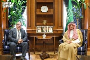 بحثا الموضوعات ذات الاهتمام المشترك.. وزير الدولة للشؤون الخارجية يستقبل سفير كوبا لدى المملكة
