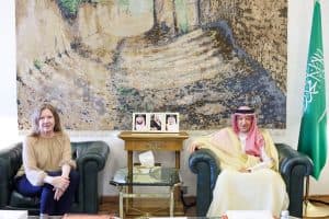نائب وزير الخارجية يستقبل القائم بالأعمال في السفارة الأمريكية ويعقد اجتماعًا مع سفراء الدول العربية المعتمدين لدى المملكة