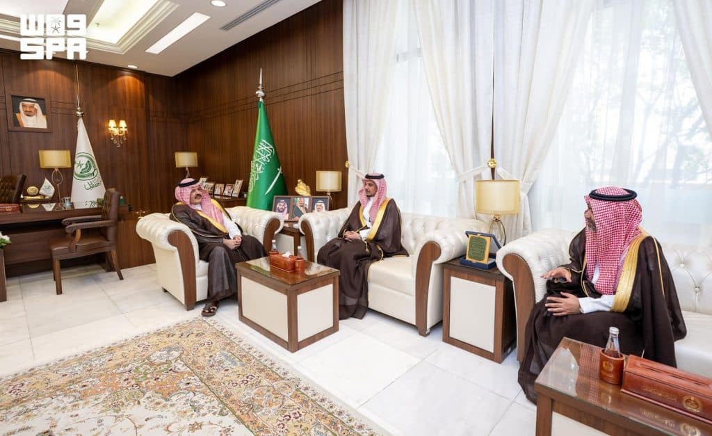 تهدف لتعزيز التعاون في دعم البيئة التعليمية.. أمير حائل يرعى توقيع مذكرة تفاهم بين الإدارة العامة للتعليم وأمانة المنطقة