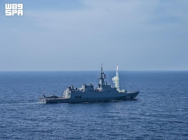 F11063077