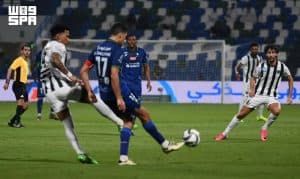 الشباب يتغلب على الفتح 3-1