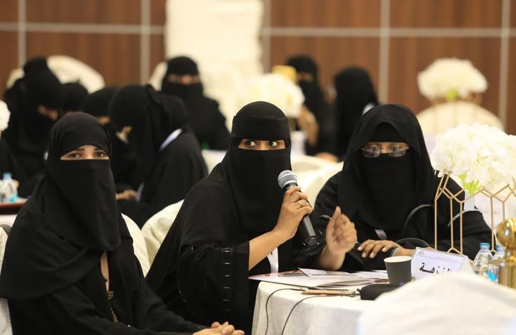 بلدية محايل تنظم ورشة عمل لإنشاء مركز للشباب بالمحافظة