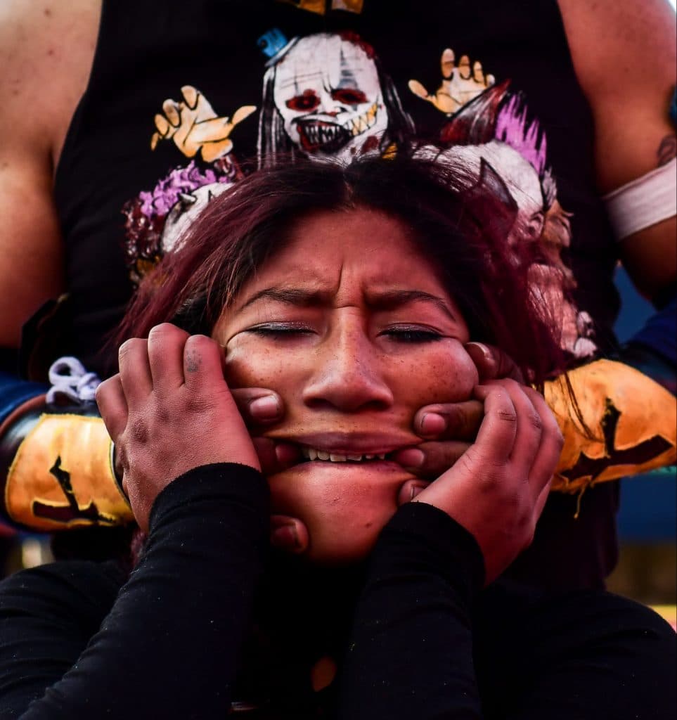 BOLIVIA-WRESTLING-WOMEN-FIGHTING CHOLITAS