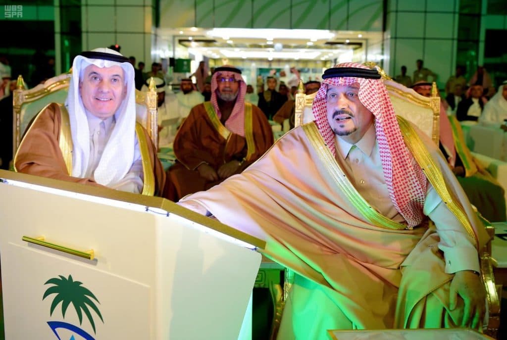 أمير الرياض يدشن ويضع حجر أساس مشروعات ب 3.8 مليار