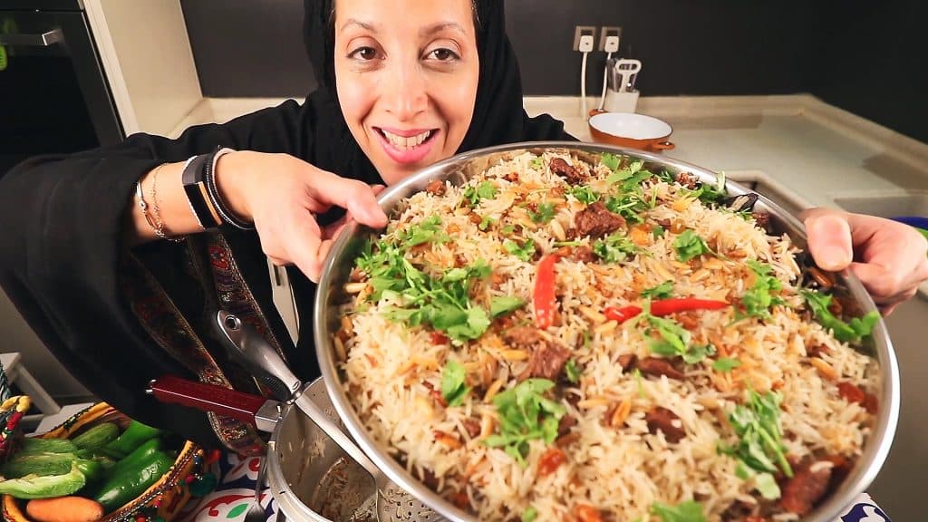 إيمان قزاز: لست طاهية… بل هاوية طبخ