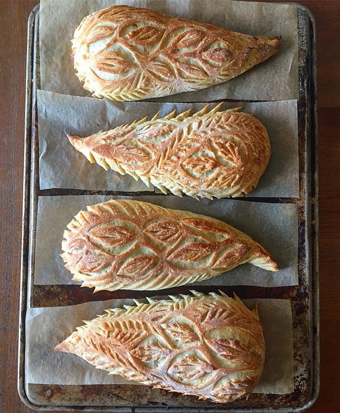 carved-blondie-and-rye-bread-5e6b52927ad53__700