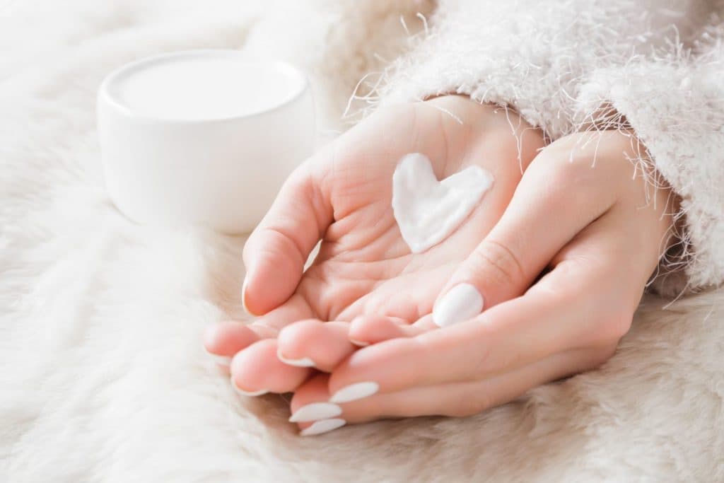 Easy-Tips-for-Dry-Winter-Skin-e1547756355119