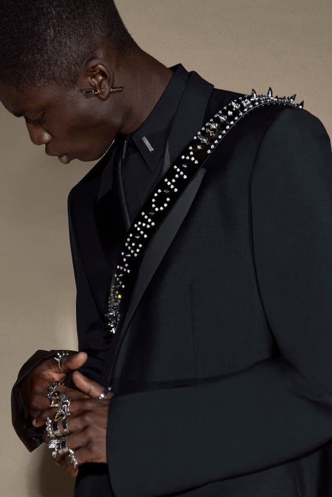 00044-Givenchy-Pre-Fall-21