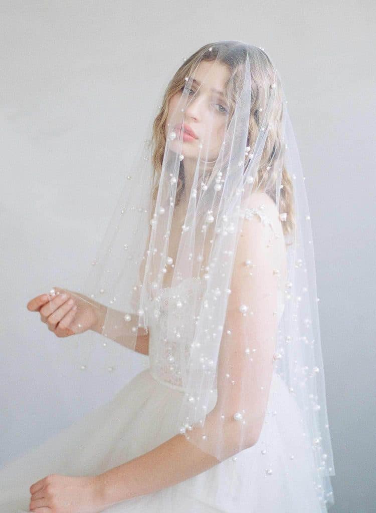 849-1b-pearl-fingertip-veil-bridal-twigsandhoney-MAIN-CROP_2048x2048