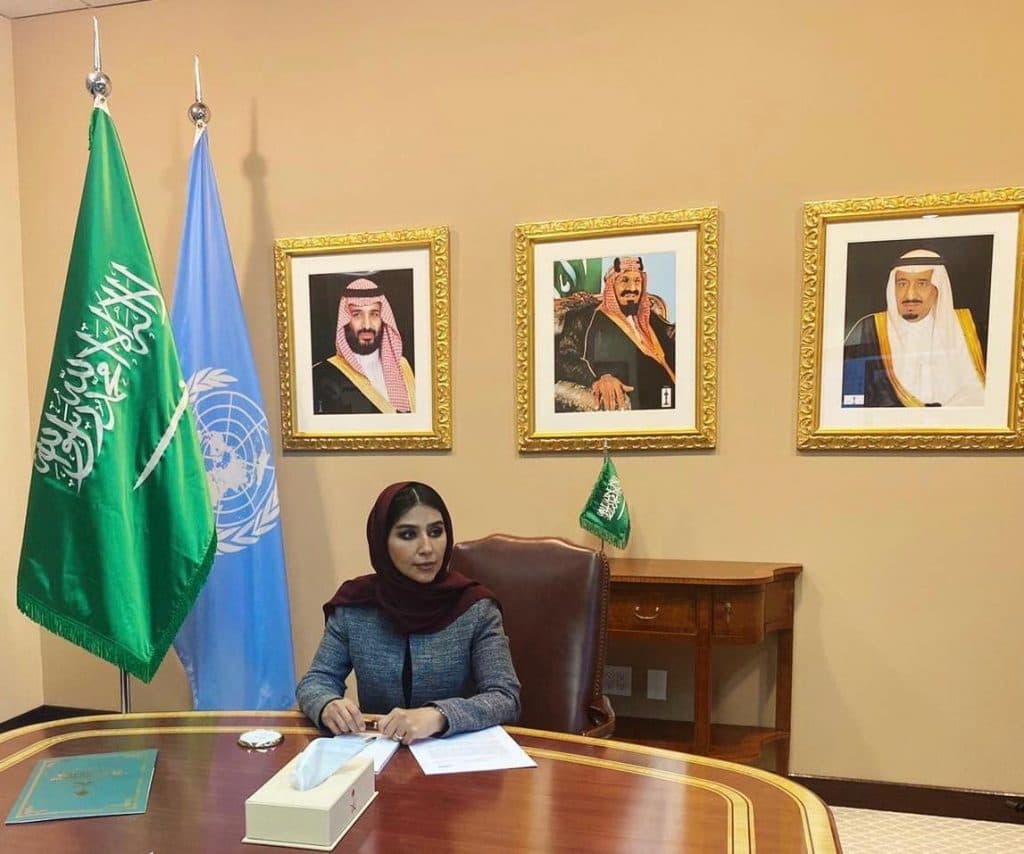 المرأة السعودية تُسهم في الحراك الاقتصادي والتنموي وفق رؤية 2030