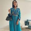بنشليخة تتألق بالزي المغربي