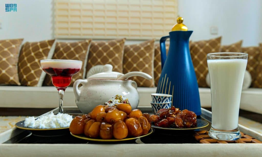 40 نوعاً من تمور تبوك على موائد الصائمين