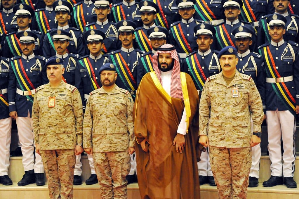 وزارة الدفاع.. رؤية تطويرية وأهداف إستراتيجية تحقق الطليعة