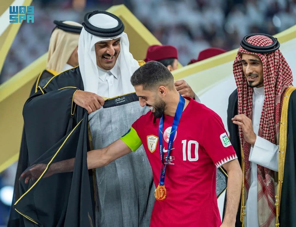 “البشت” يزيّن احتفال الهيدوس بكأس آسيا
